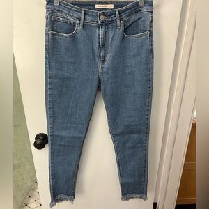 ⭐️👖LEVI’S 721👖⭐️High Rise Skinny Jeans Size 29